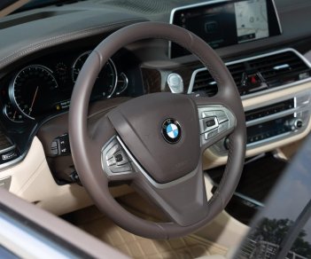 BMW 740Li 2018 - Xe màu đen, nhập khẩu