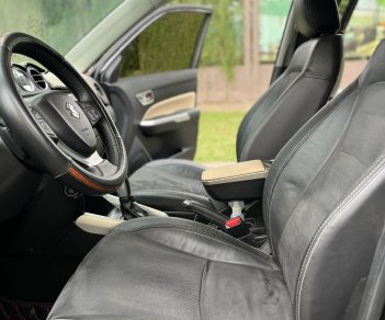 Suzuki Vitara 2016 - Xe màu đen