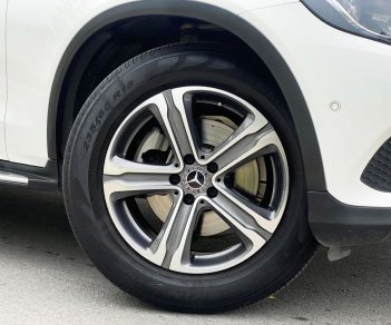 Mercedes-Benz GLC 200 2019 - Chạy 2.8v km