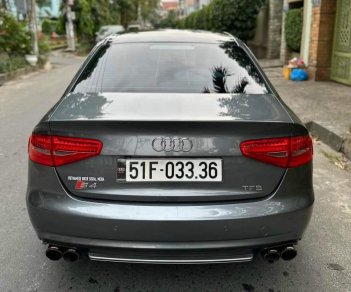 Audi A4 2014 - Xe màu xám, 640tr