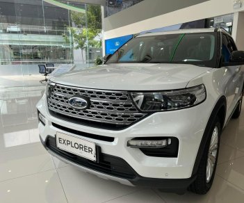 Ford Explorer 2022 - Sẵn xe giá siêu ưu đãi cuối năm. Giảm tiền mặt tặng full quà tặng phụ kiện, hỗ trợ vay, đăng ký lăn bánh nhanh gọn