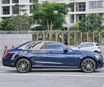 Mercedes-Benz 2020 - Bank hỗ trợ 70% giá trị xe