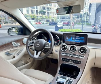 Mercedes-Benz 2020 - Bank hỗ trợ 70% giá trị xe