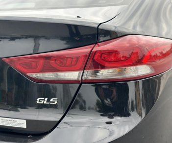 Hyundai Elantra 2019 - Xe màu đen, giá cạnh tranh