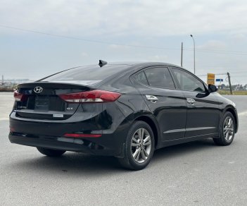 Hyundai Elantra 2019 - Xe màu đen, giá cạnh tranh