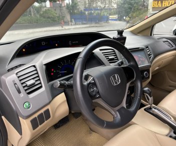 Honda Civic 2013 - Màu trắng, đăng ký lần đầu 2013