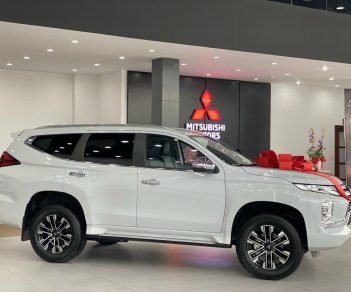 Mitsubishi Pajero Sport 2022 - Giảm 50% trước bạ, cùng nhiều ưu đãi. Xe có sẵn