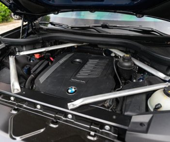 BMW X7 2022 - Xe màu xanh lam