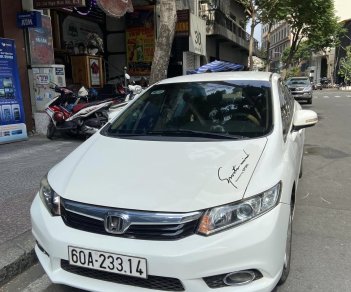 Honda Civic 2012 - Màu trắng số sàn giá hữu nghị