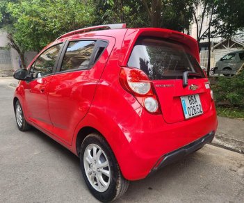 Chevrolet Spark 2014 - Cần bán xe auto, màu đỏ, gia đình sử dụng mới 95%