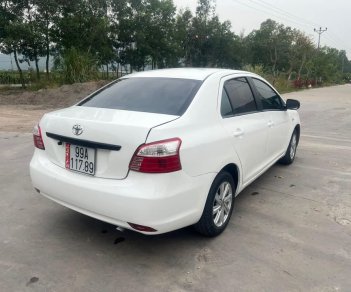 Toyota Vios 2011 - Màu trắng