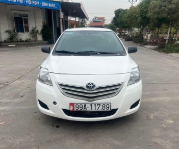 Toyota Vios 2011 - Màu trắng