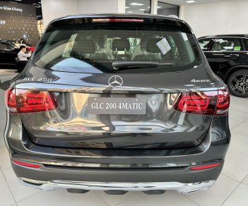 Mercedes-Benz GLC 200 2022 - Màu đen, giá cạnh tranh