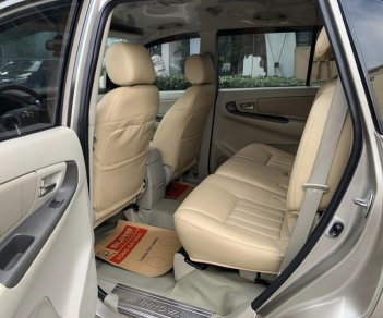 Toyota Innova 2015 - Số tự động