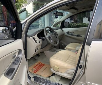 Toyota Innova 2015 - Số tự động