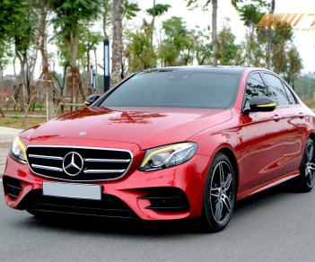 Mercedes-Benz 2020 - Màu đỏ, nội thất đen, siêu lướt 1v km