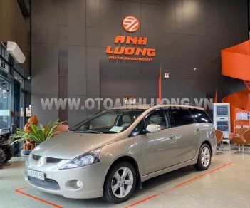 Mitsubishi Grandis 2005 - Xe màu bạc số tự động