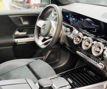Mercedes-Benz GLB 200 2021 - Xe nhập nguyên con