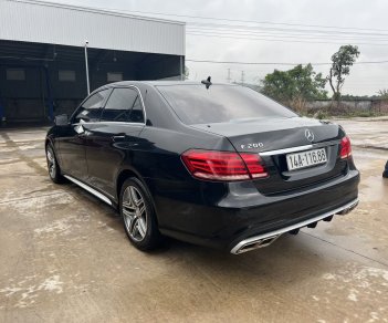 Mercedes-Benz 2013 - Màu đen