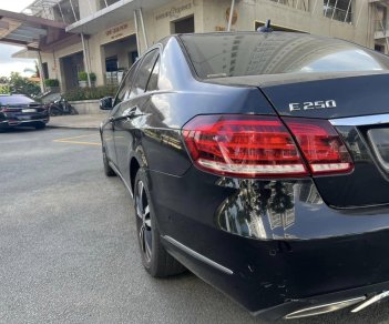 Mercedes-Benz E250 2014 - Màu đen, nhập khẩu giá ưu đãi