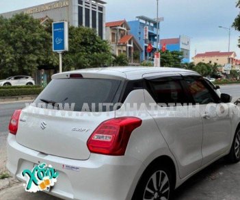 Suzuki Swift 2019 - Màu trắng, xe nhập