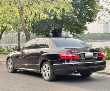 Mercedes-Benz E250 2009 - Biển Hà Nội