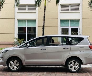 Toyota Innova 2017 - Màu bạc giá cạnh tranh