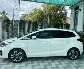 Kia Rondo   ,số sàn đời 2018 ,trắng mới 85% 2018 - Kia Rondo ,số sàn đời 2018 ,trắng mới 85%