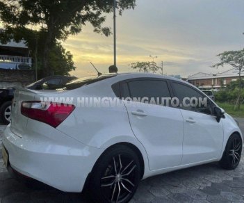 Kia Rio 2015 - Màu trắng, nhập khẩu, giá 385tr