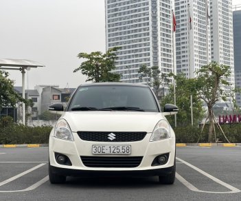 Suzuki Swift 2015 - Màu trắng, 380tr