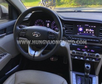 Hyundai Elantra 2020 - Màu trắng, giá 655tr