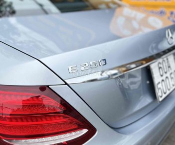 Mercedes-Benz E250 Hàng mới về. Mer E250 Model 2018, xe cực đẹp, 1 đờ 2017 - Hàng mới về. Mer E250 Model 2018, xe cực đẹp, 1 đờ