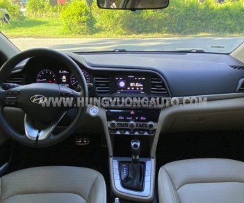 Hyundai Elantra 2020 - Màu trắng, giá 655tr