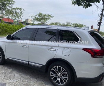 Mitsubishi Outlander 2018 - 4 lốp theo xe, lốp sơ cua chưa hạ