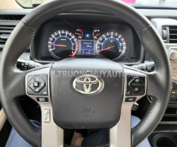 Toyota 4 Runner 2015 - Màu đen, nhập khẩu