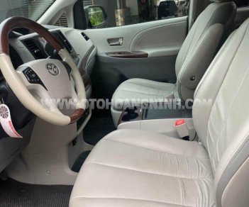 Toyota Sienna 2011 - Màu đen, nhập khẩu