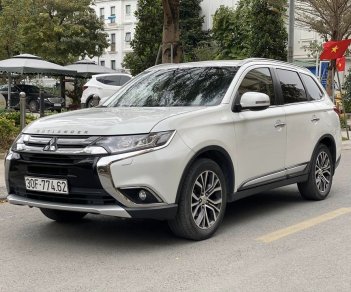 Mitsubishi Outlander 2019 - Màu trắng giá ưu đãi