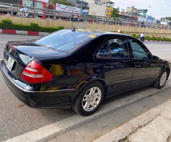 Mercedes-Benz 2004 - Màu đen, nhập khẩu