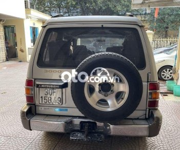 Mitsubishi Pajero tôi cần bán xe  v32 1991 - tôi cần bán xe pajero v32