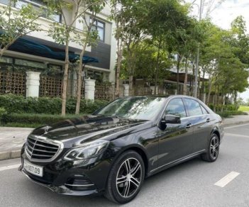 Mercedes-Benz E200 2014 - Màu đen, xe cực chất