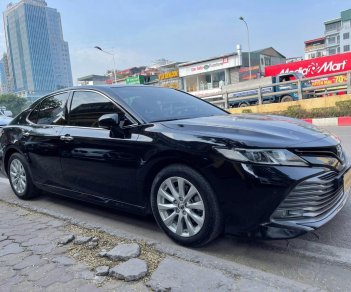 Toyota Camry 2020 - Màu đen, nhập khẩu nguyên chiếc, 920 triệu