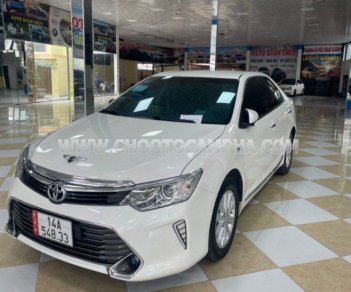 Toyota Camry 2016 - Xe màu trắng