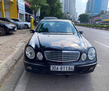 Mercedes-Benz 2004 - Màu đen, nhập khẩu