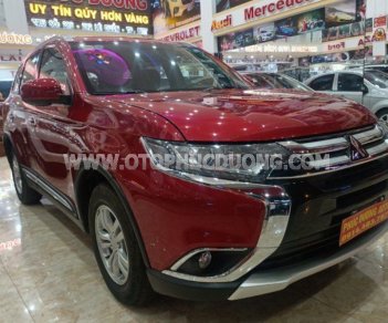 Mitsubishi Outlander 2016 - Xe gia đình chạy ít giữ gìn cẩn thận còn như mới