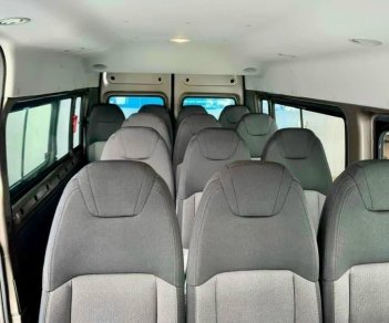 Ford Transit 2023 - Tặng bảo hiểm thân vỏ - Cửa điện - Giao xe tận nhà