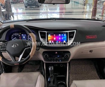 Hyundai Tucson 2018 - Màu đen, 715tr