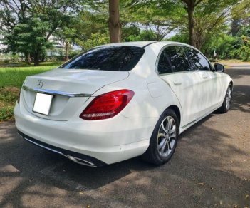 Mercedes-Benz C200 2016 - Trắng nội thất kem siêu đẹp