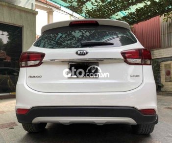 Kia Rondo   2017 màu trắng số tự động máy dầu 2017 - Kia Rondo 2017 màu trắng số tự động máy dầu