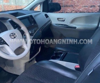 Toyota Sienna 2011 - Màu trắng số tự động