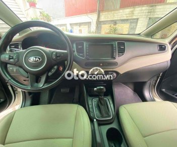 Kia Rondo   2017 màu trắng số tự động máy dầu 2017 - Kia Rondo 2017 màu trắng số tự động máy dầu